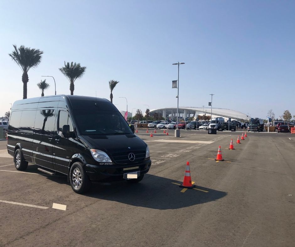 Powerful 10 Roadshow Limo Advantages Orange County Executives Rely On