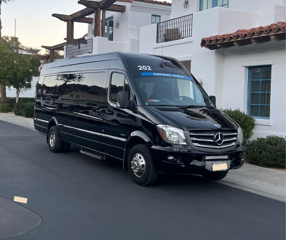 7 Essential Tips for a Smooth Airport Limo Service – Orange County Luxury Travel