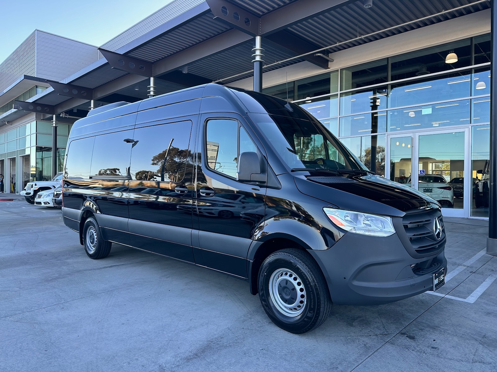 Orange CA convention and event transportation to Anaheim Convention Center with professional chauffeurs, group vehicles, and on-time arrivals for expos, trade shows, and events.